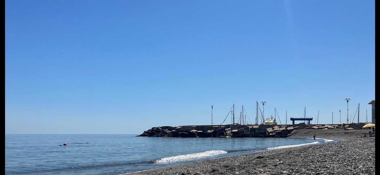 Apartamentos La Caleta Caleta De Velez Luaran gambar